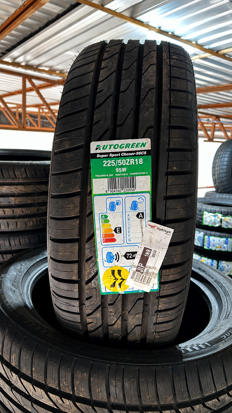 225/50R18