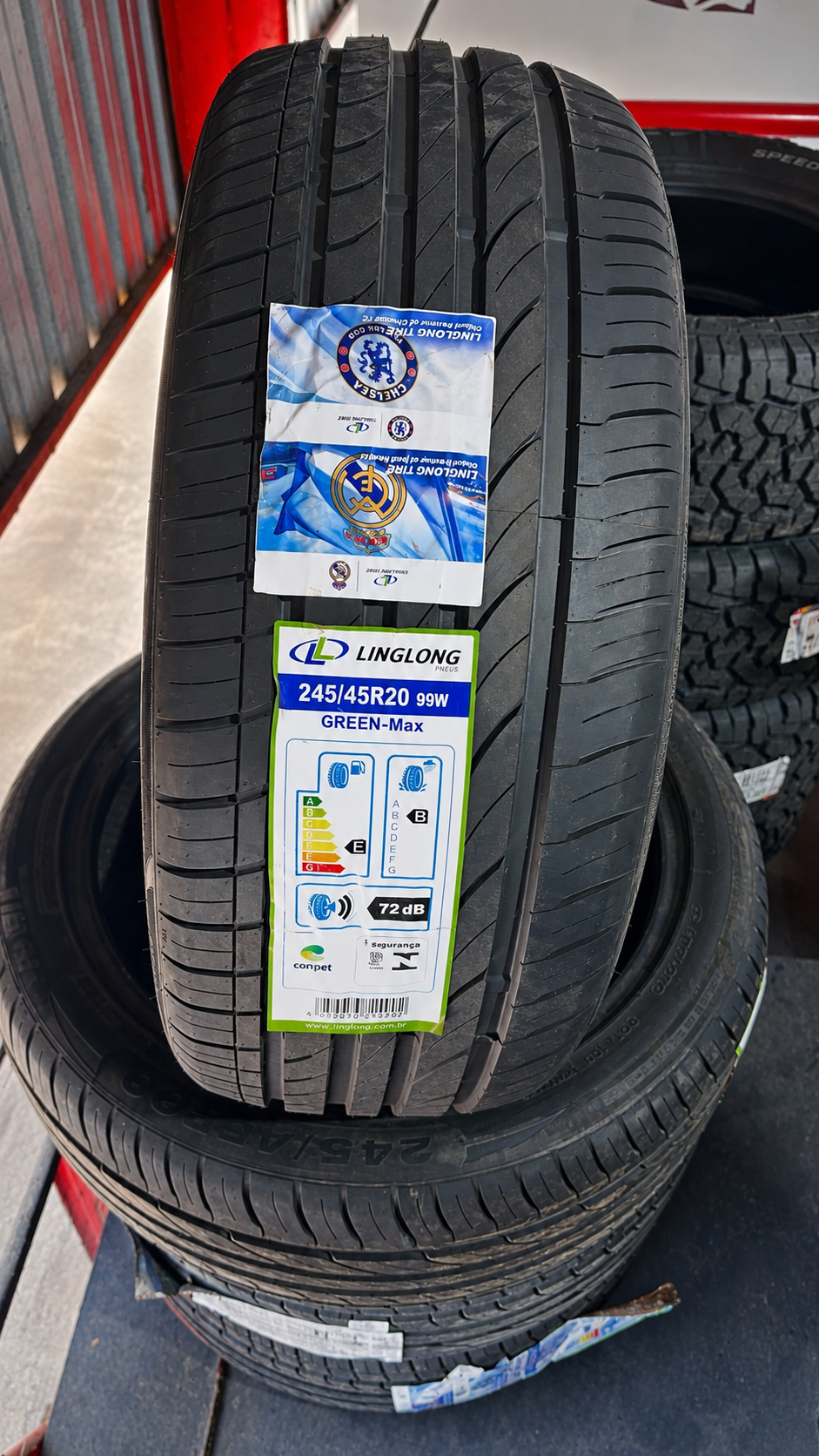245/45R20