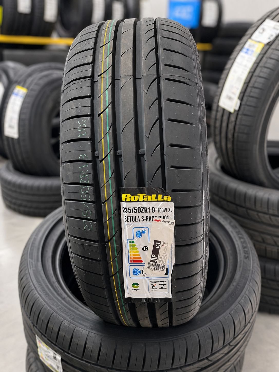 235/50R19