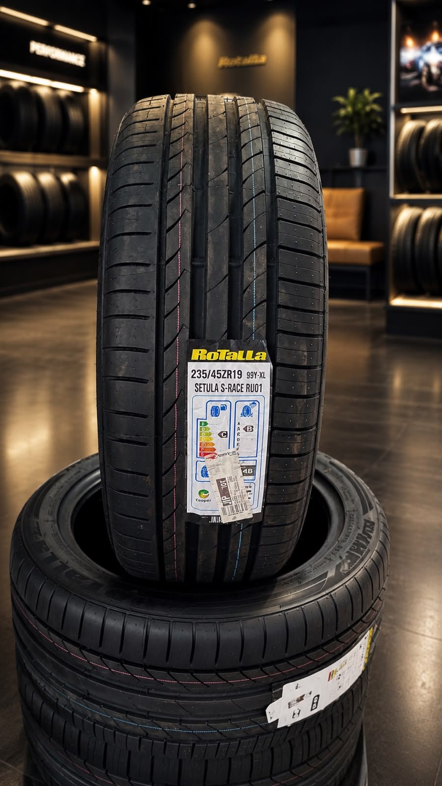 235/45R19