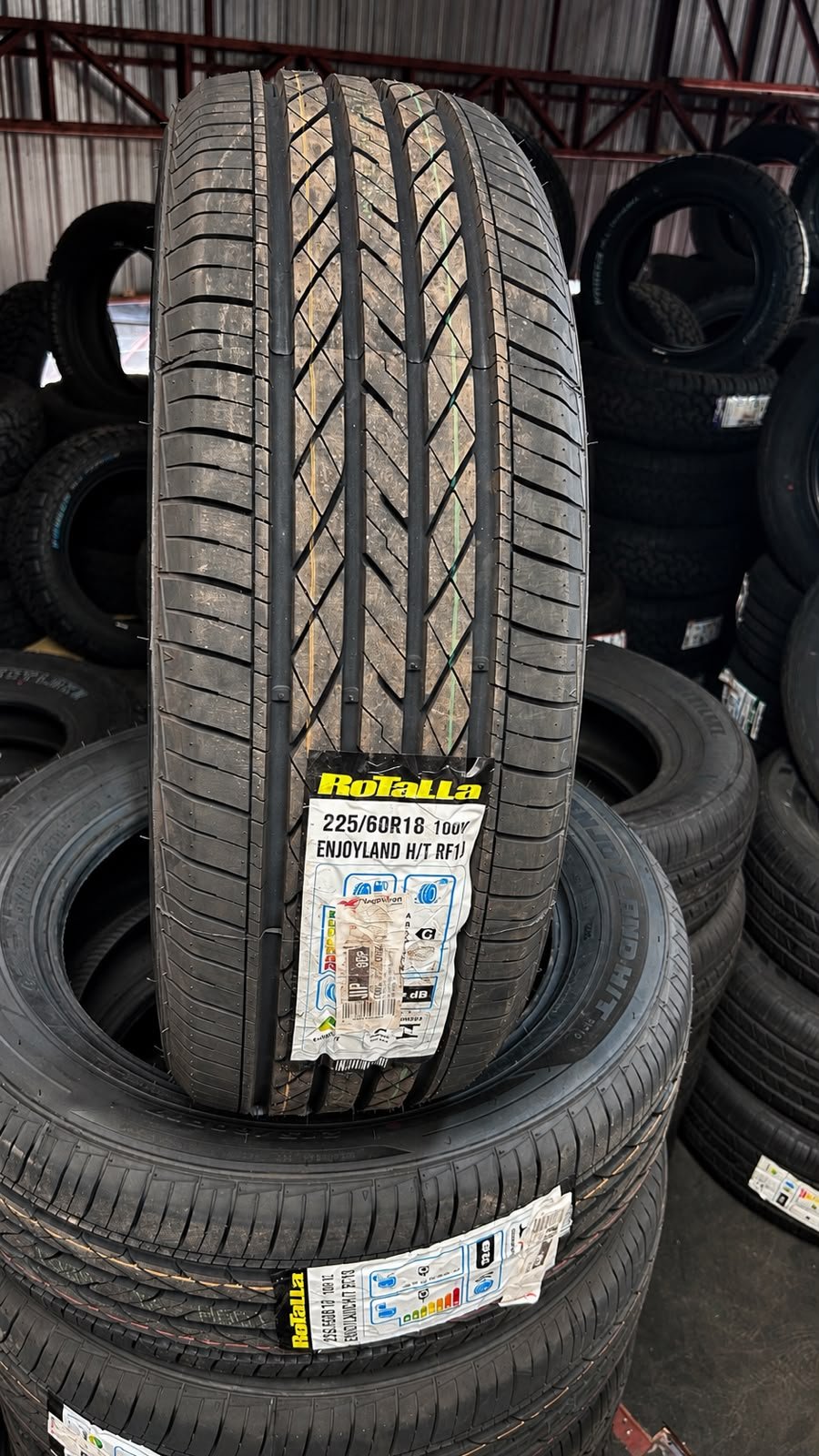 225/60R18